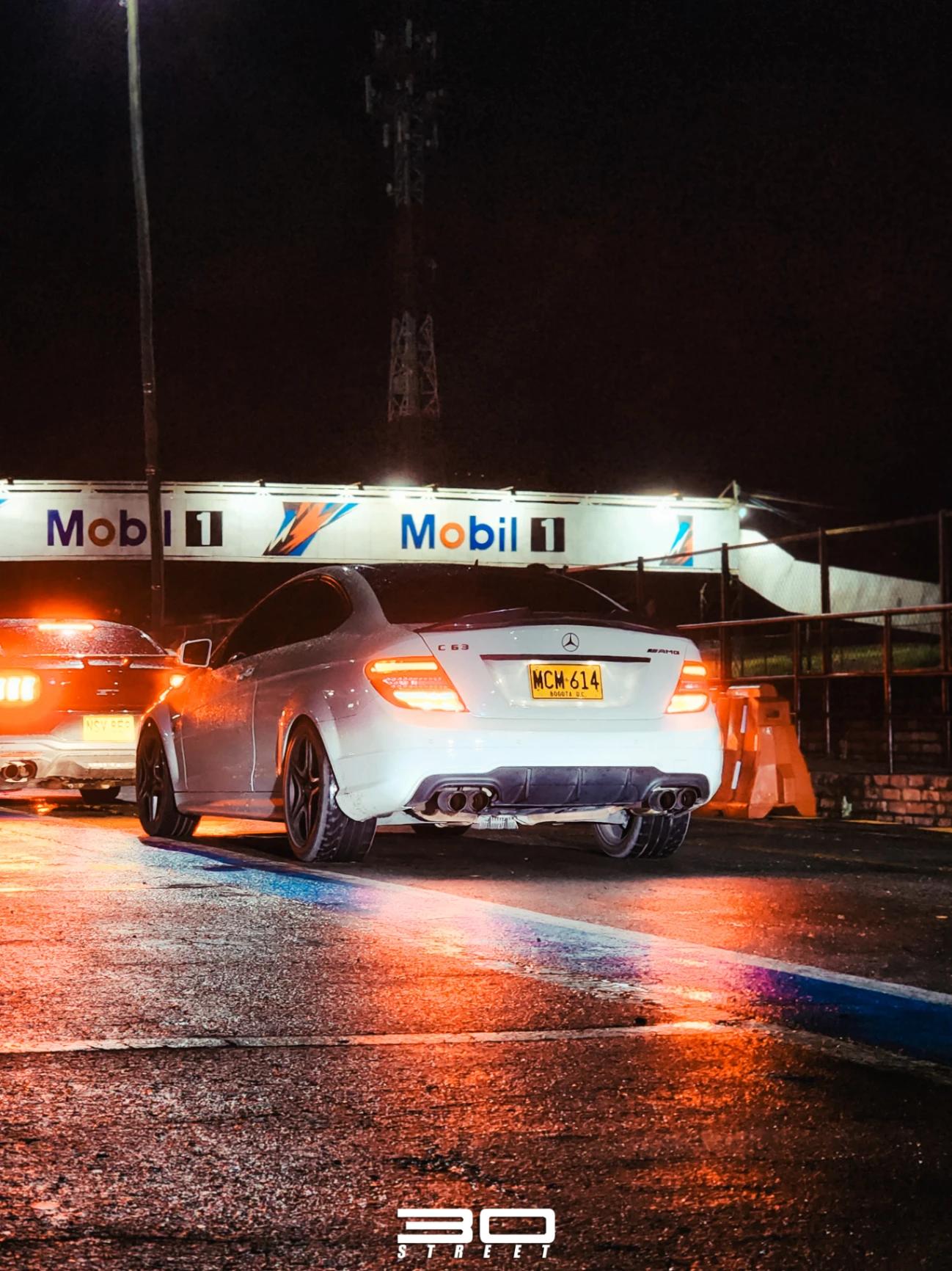 Mercedes Benz C63 AMG